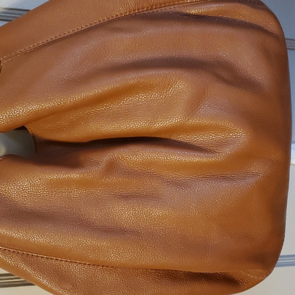 Michael Kors Fulton Tan Hobo Chain Purse - Picture 4 of 14